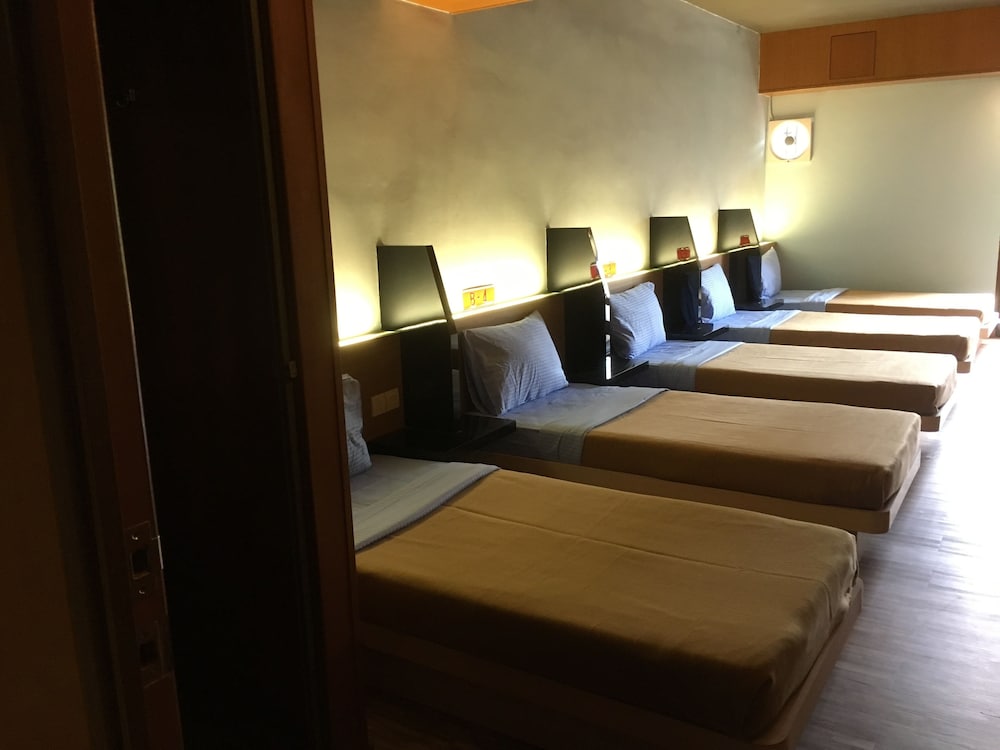 1 Bed in a 5-Bed Dorm, Female Only photo 1