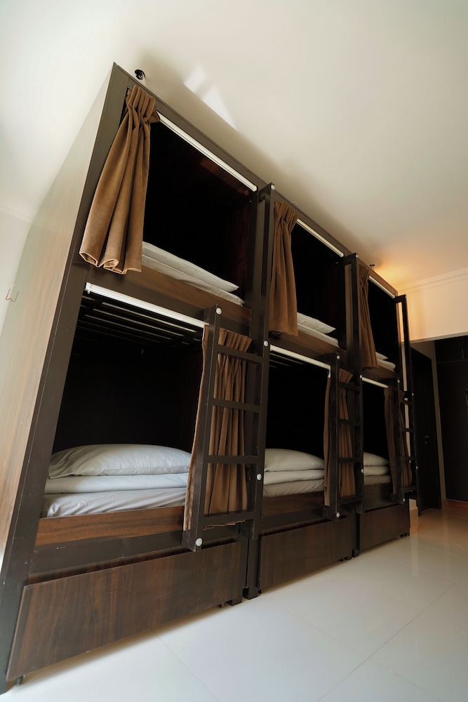 Standard Shared Dormitory, Women only, Non Smoking, Air conditioning