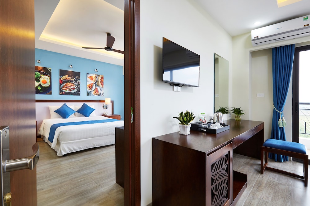 Royal Family Suite, Balcony photo 1