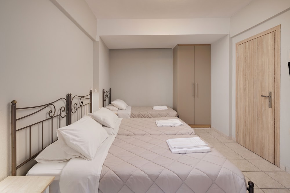 Comfort Triple Room, Garden View