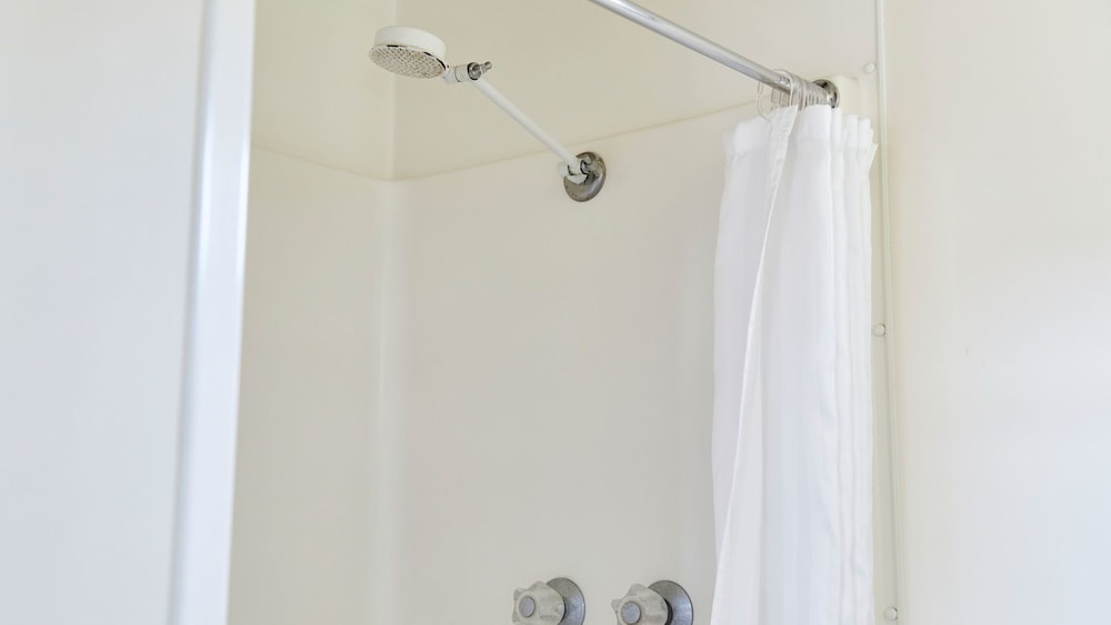 Ensuite Cabin photo 3
