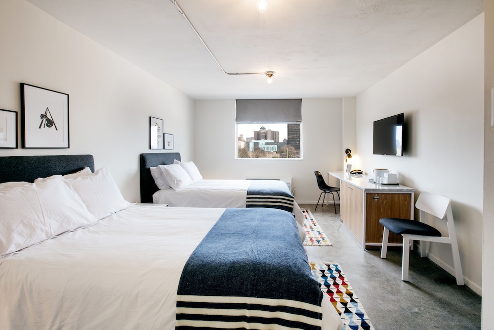 Deluxe Room, 2 Double Beds photo 2