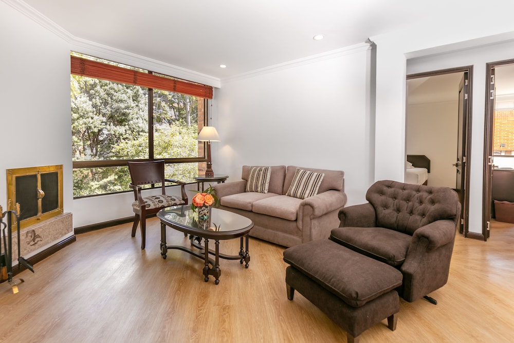 Grand Suite, 2 Bedrooms, Kitchen - Photo 5