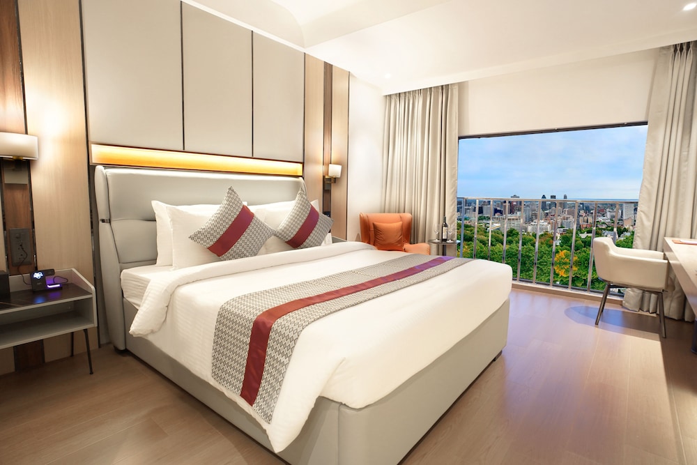 Premier Room