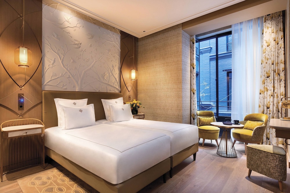 Deluxe Room, Courtyard View photo 1