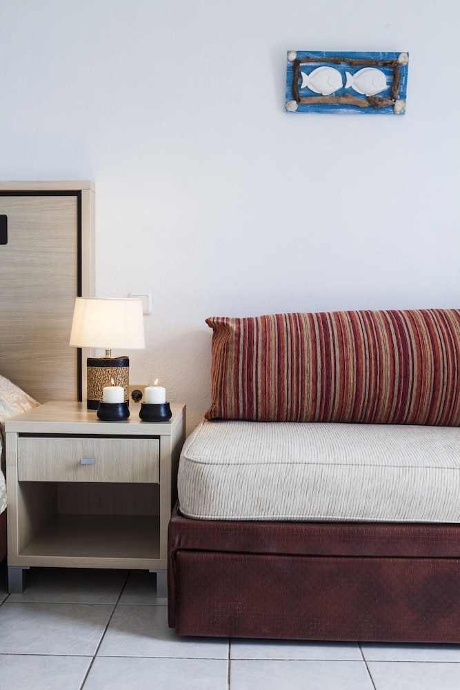Economy Triple Room, Mountain View photo 2