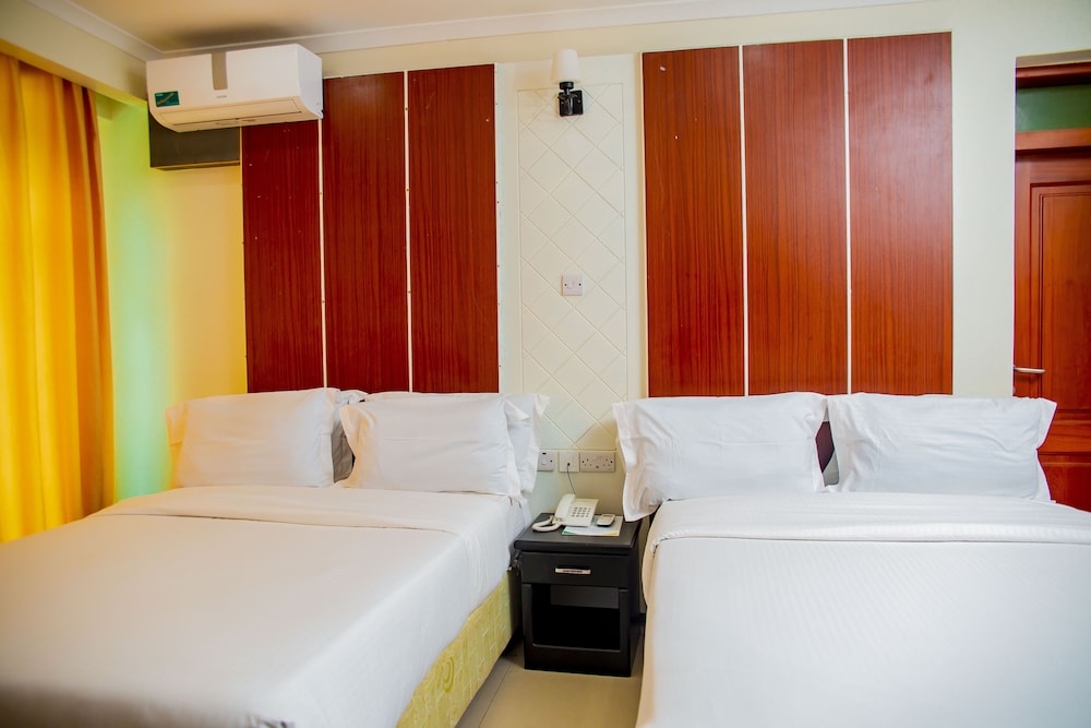 Standard Twin Room photo 3