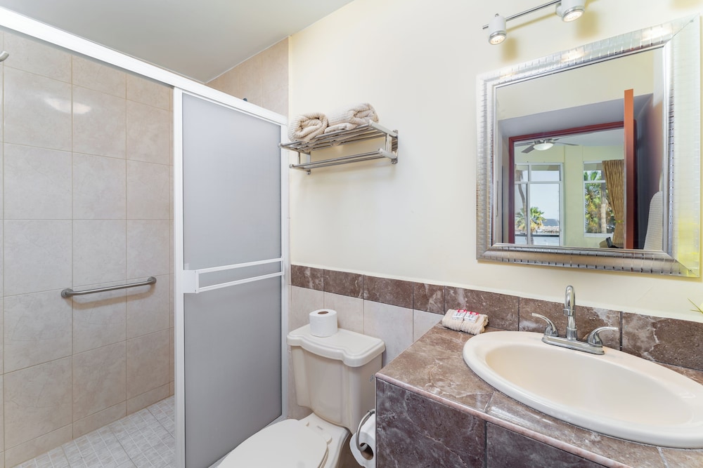 Superior Quadruple Room photo 3