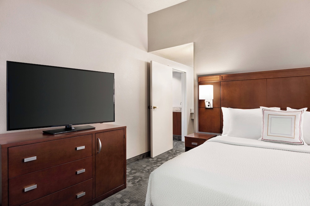 Room, 1 King Bed with Sofa bed (Mobility Accessible, Transfer Shower) - Photo 4