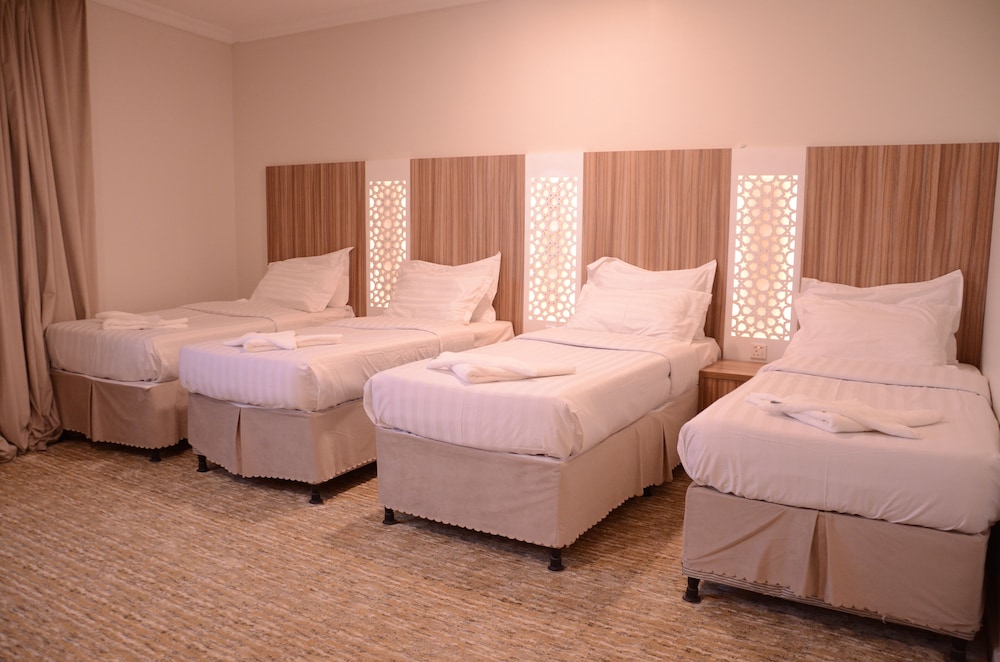 Basic Quadruple Room - Photo 1