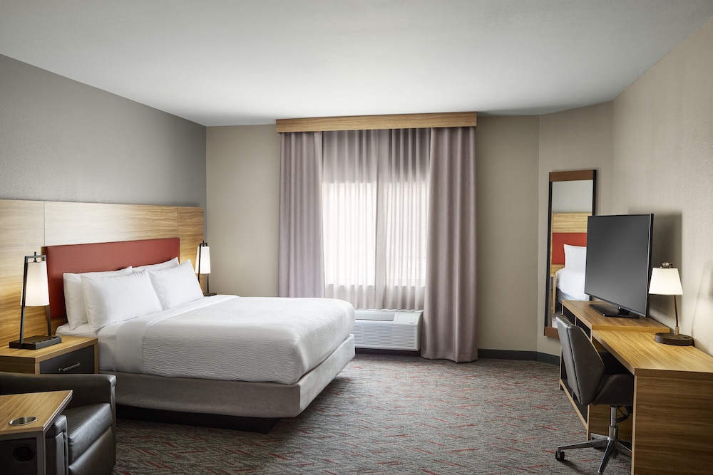 Suite, 1 Queen Bed, Accessible (Comm, Mobil Tub) - Photo 3