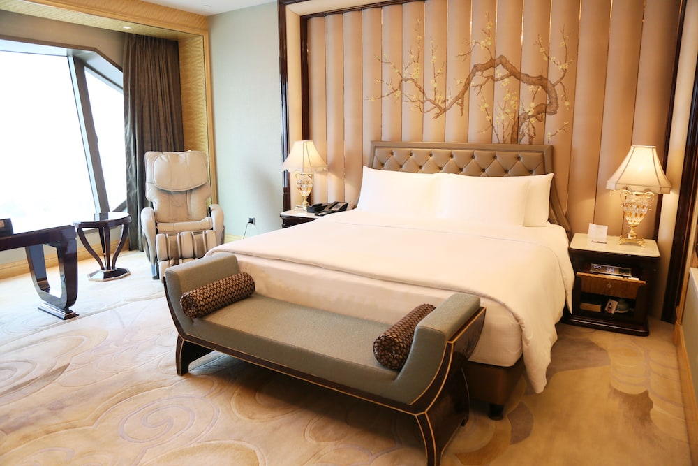 Grand Deluxe King Room photo 2