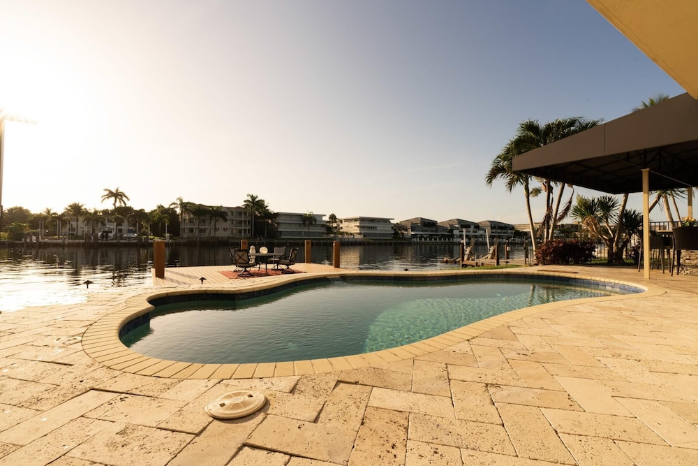 5 Bedroom Luxe Villa on Deep Water Intracoastal, 사진 25