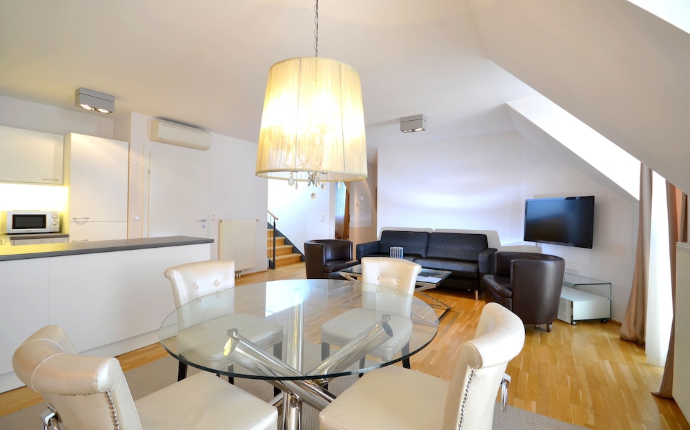 Luxury Penthouse, 1 Bedroom (No Air-Condition, No Terrace)