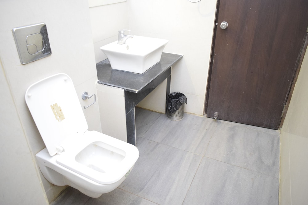 Deluxe Double Room, City View photo 3