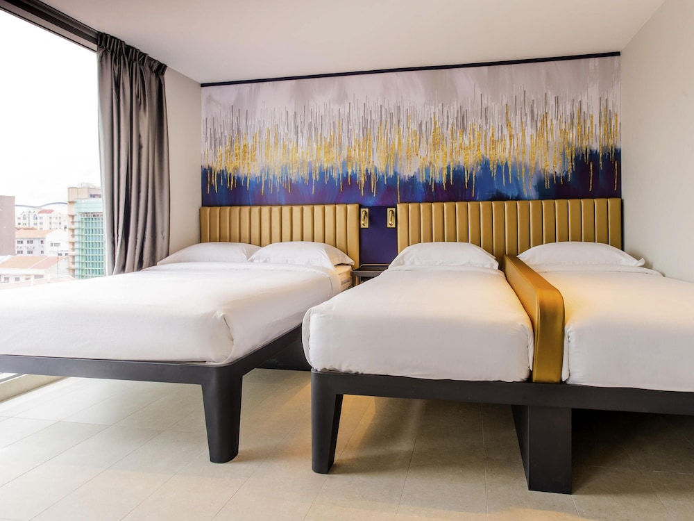 Deluxe Room, Multiple Beds photo 1