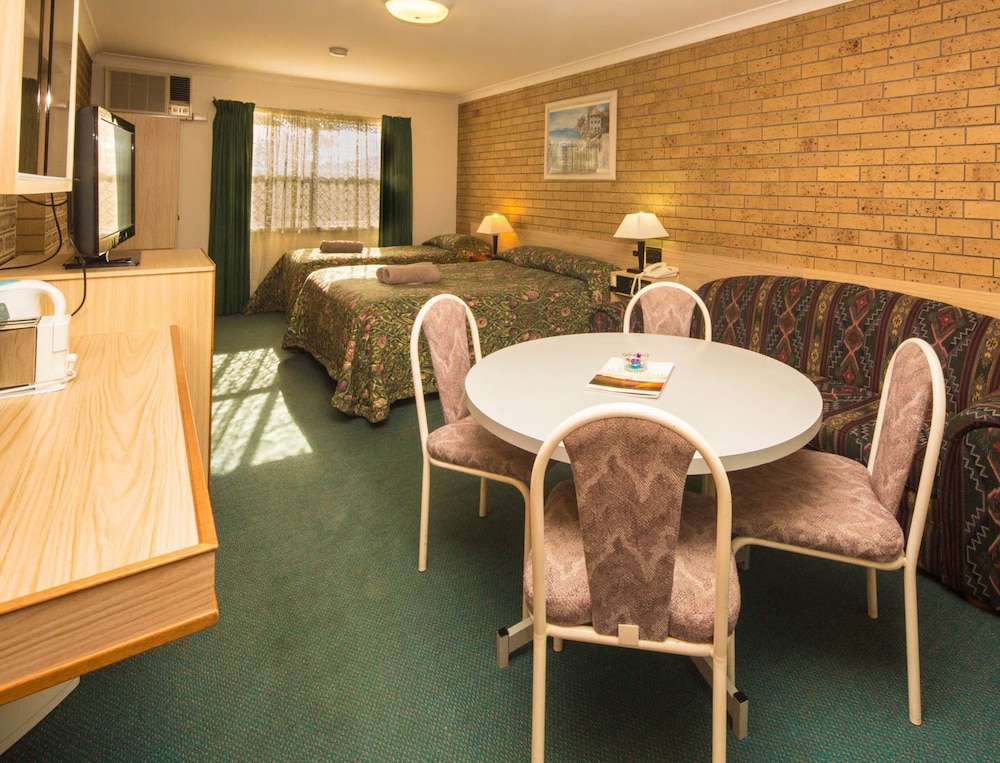 Family Room, Non Smoking (Family Suite) photo 3