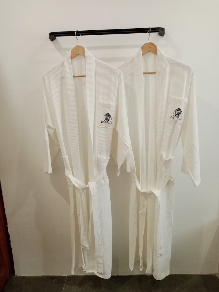 Suite - Photo 19