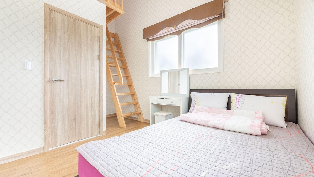 Basic Room, 1 Bedroom (Room 301) - Photo 2