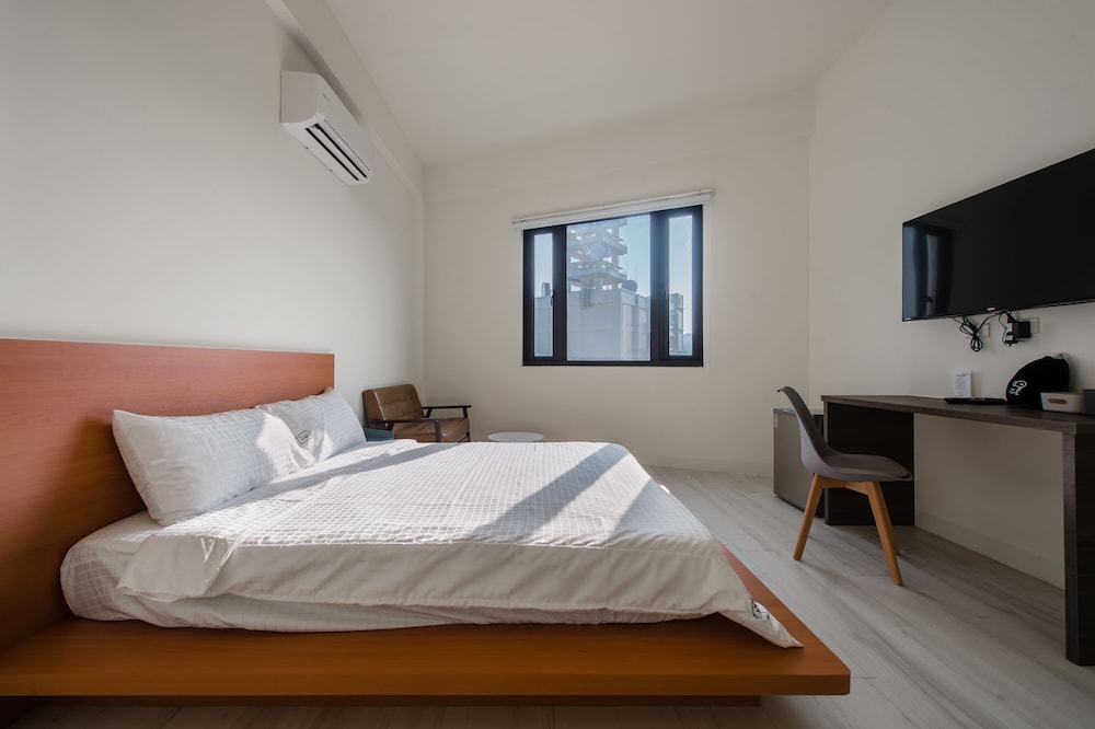 Double Room - Photo 8