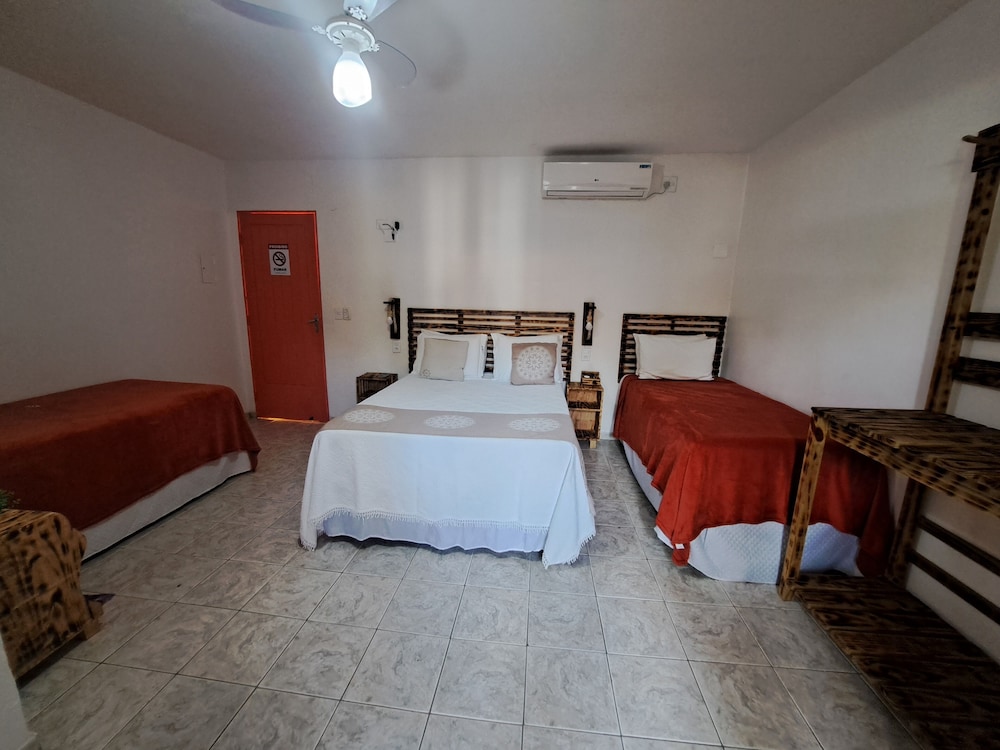 Family Quadruple Room, Pool View - Photo 4
