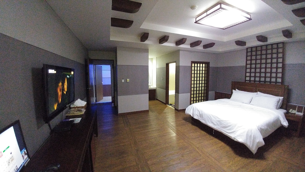 Premier Room, Multiple Beds photo 1