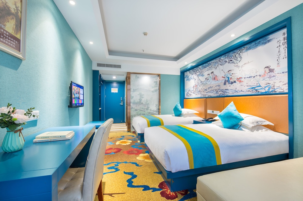 Deluxe Twin Room - Photo 2