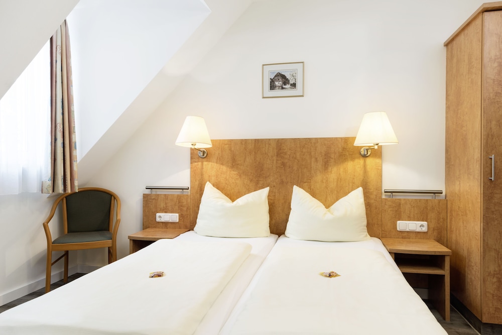 Standard Double Room photo 3