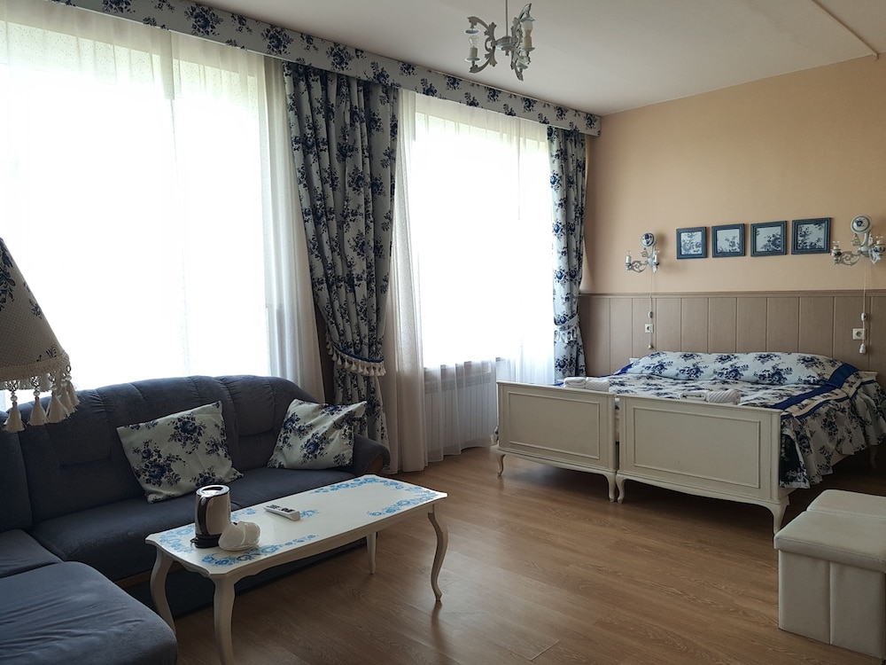 Junior Suite, Pool Access photo 1