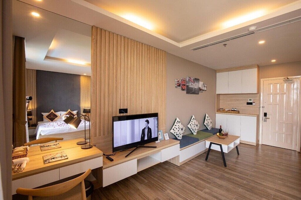 Apartment, 2 Bedrooms, City View