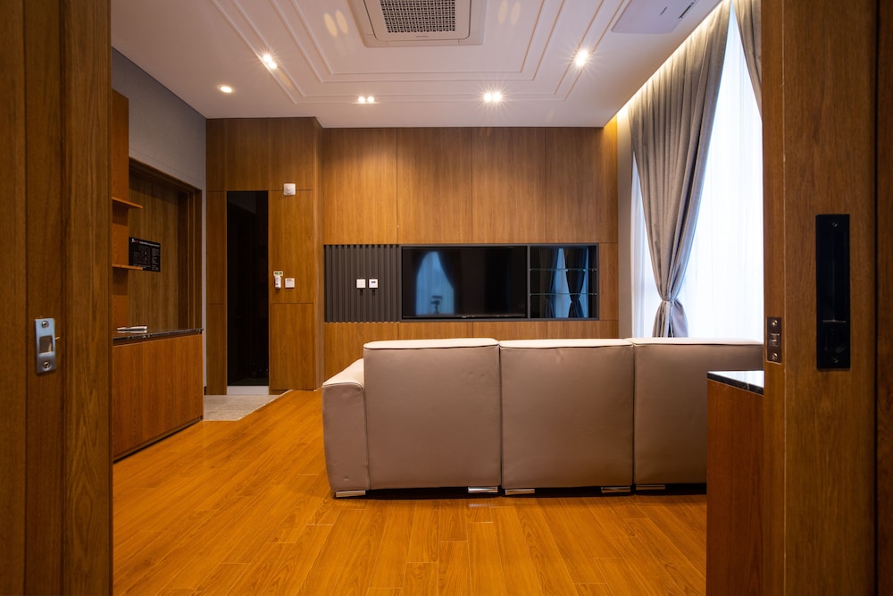 Suite Twin Room - Photo 8