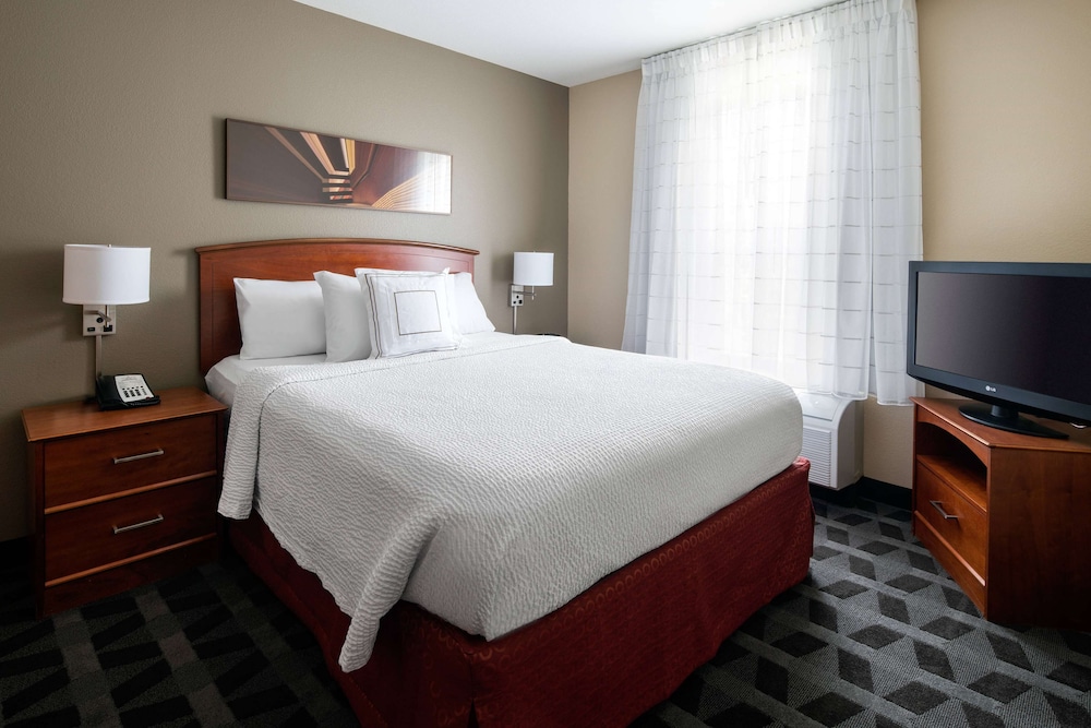 Superior Suite, 1 Queen Bed with Sofa bed (One Bedroom) - Photo 2