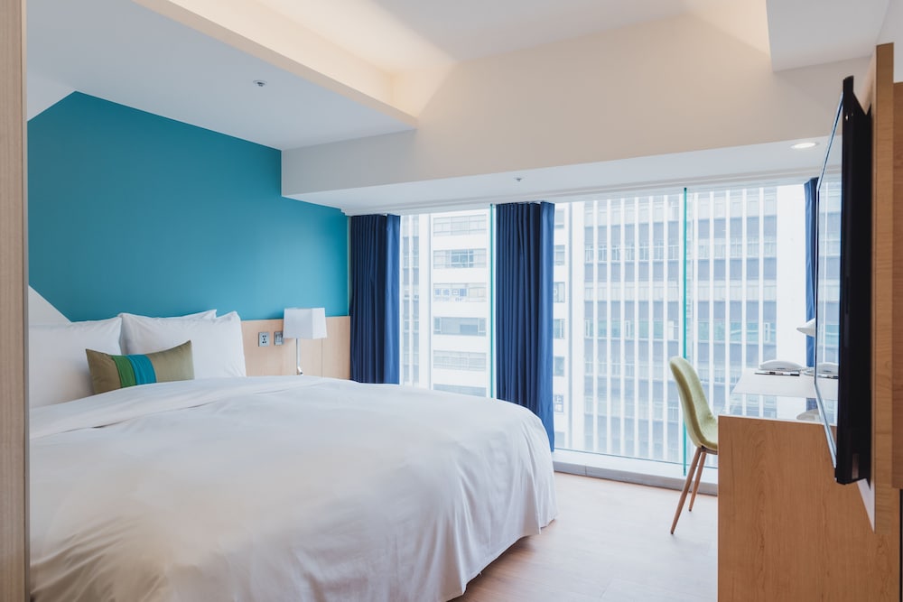 Business Double or Twin Room, City View photo 1