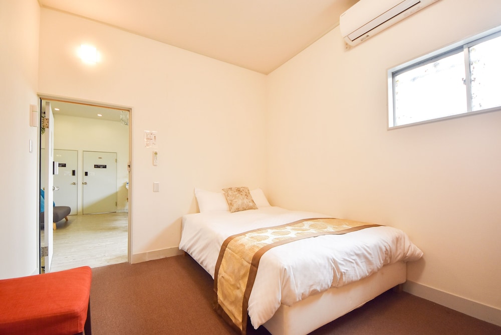 Basic Double Room, 1 Double Bed, Non Smoking, Mezzanine - Photo 16