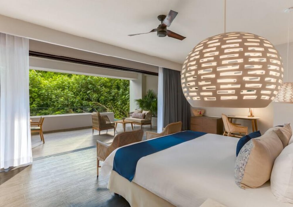 Allure Junior Suite, Adults Only, 1 King Bed (Jungle View) - Photo 2
