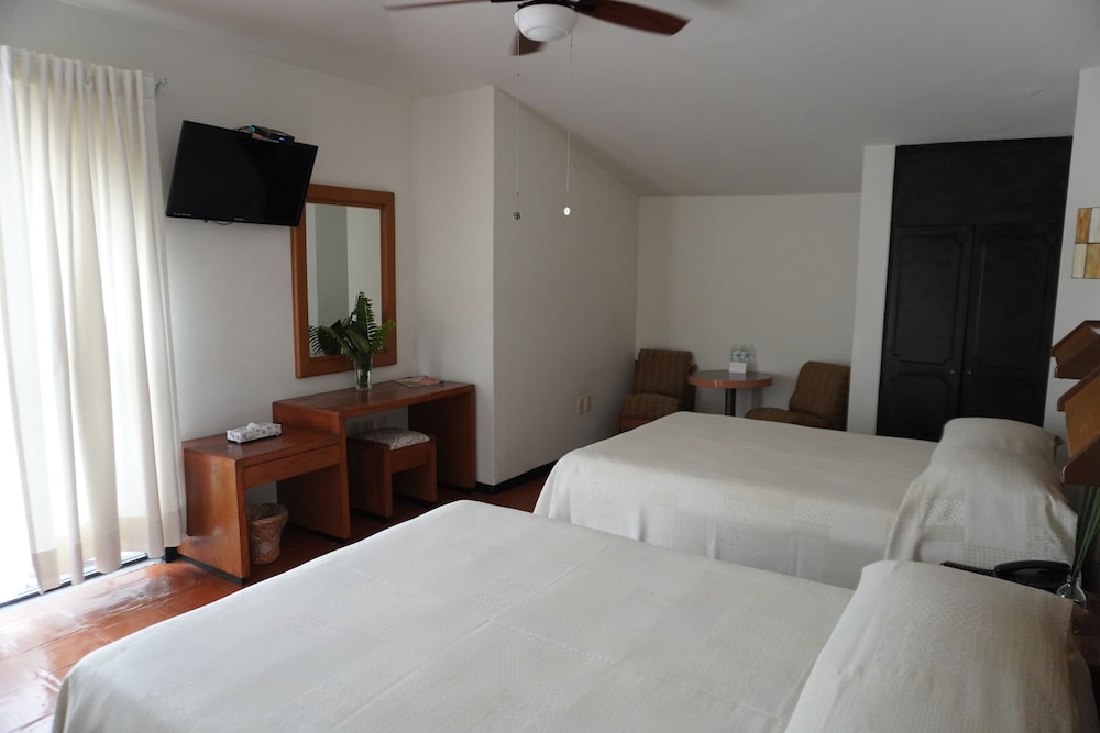 Standard Double Room - Photo 1