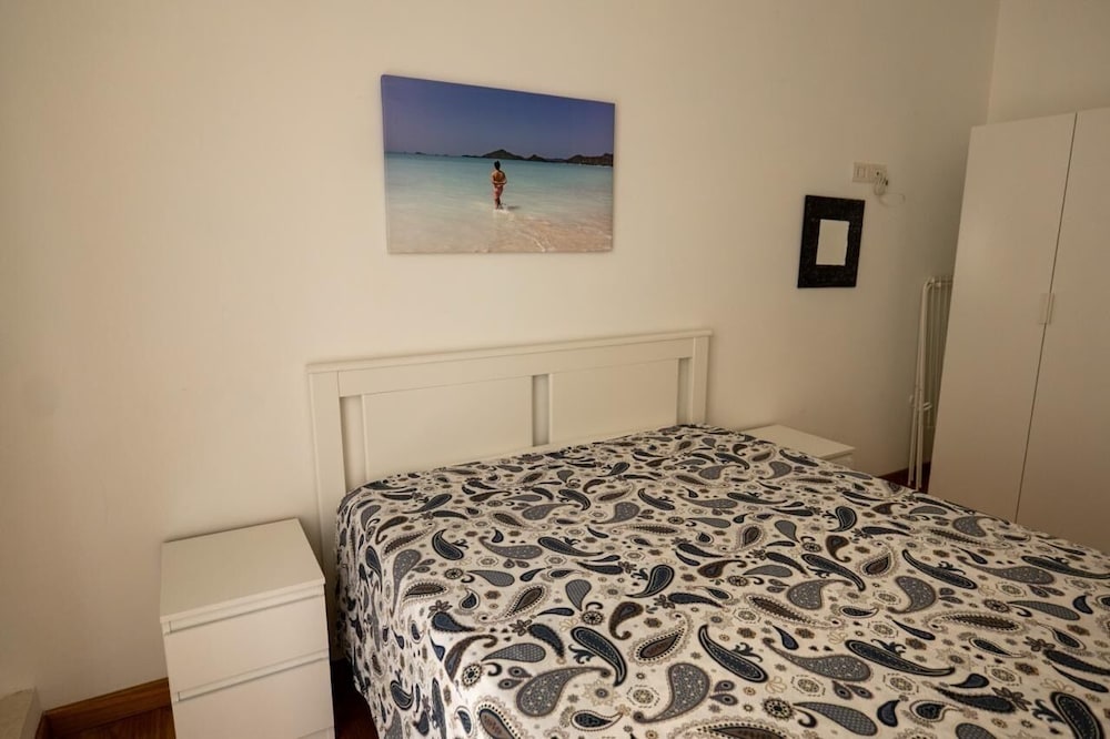 Single Room, Balcony
