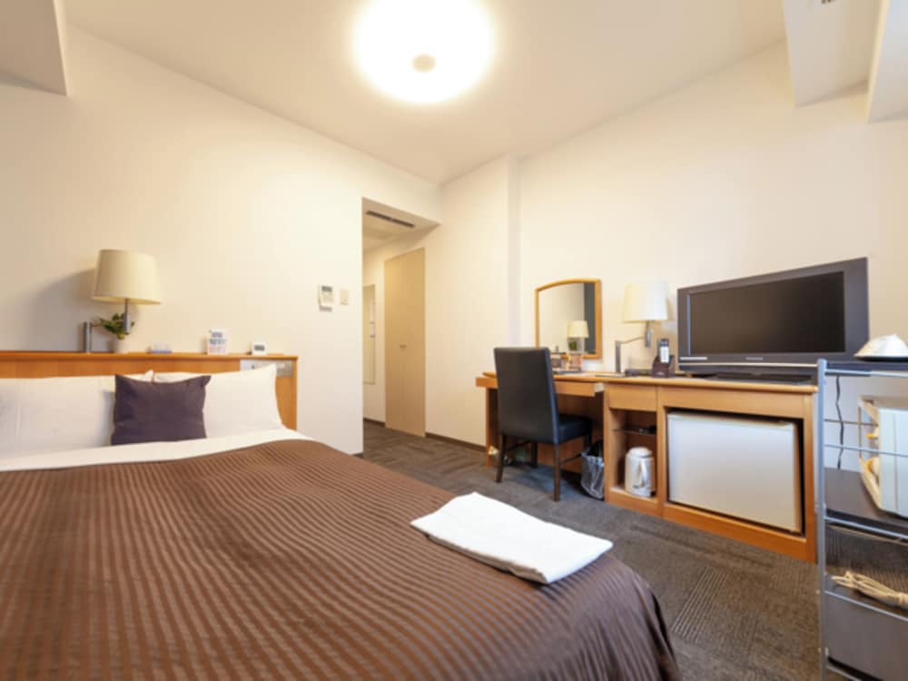 Double Room, Smoking (Compact)