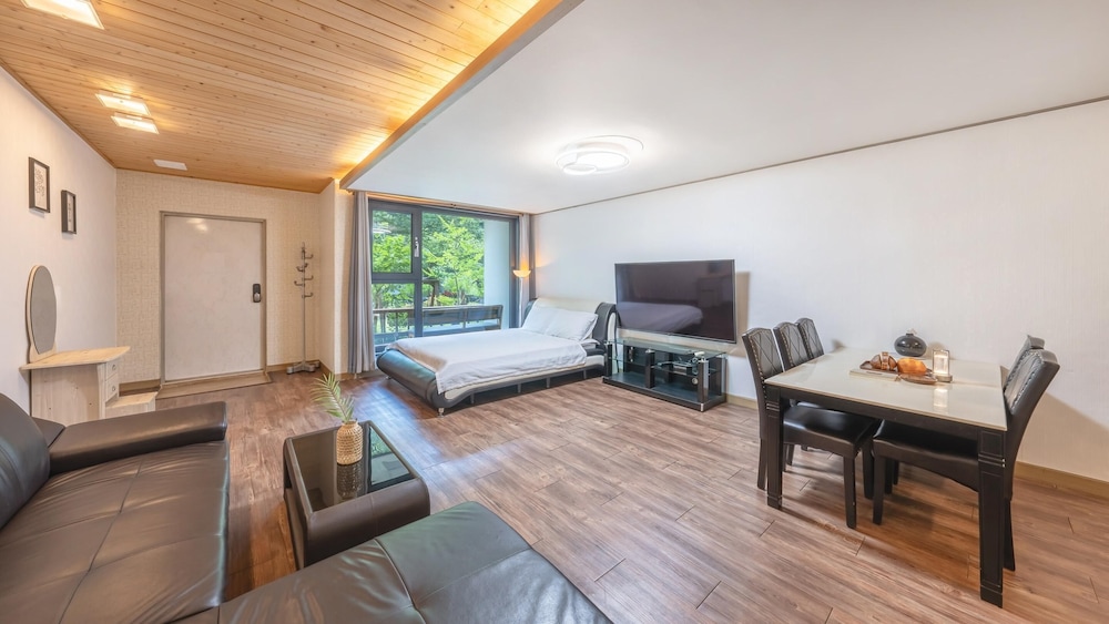 Basic Room, 1 Bedroom (prairie) - Photo 1
