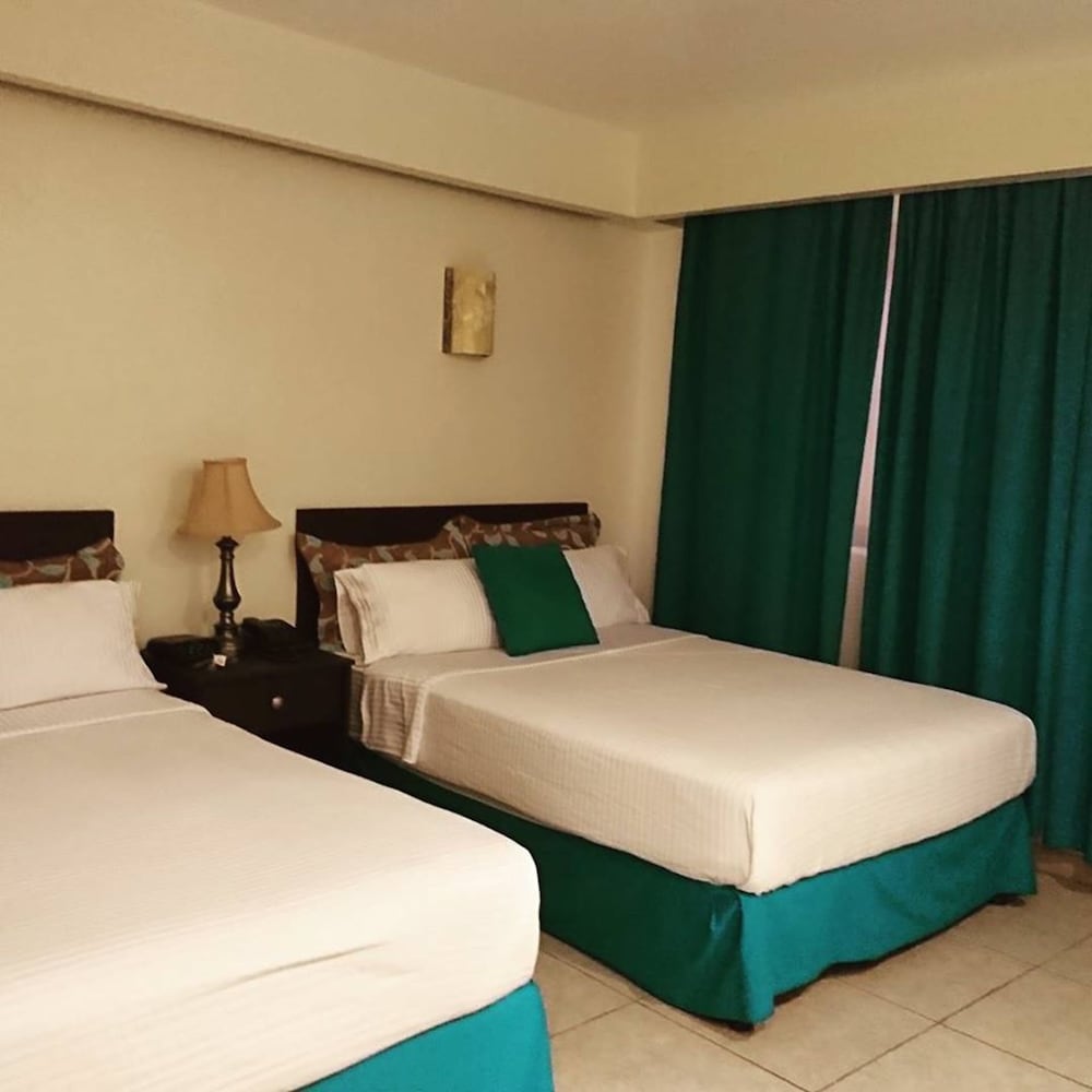 Executive Double Room Single Use, Jetted Tub photo 3