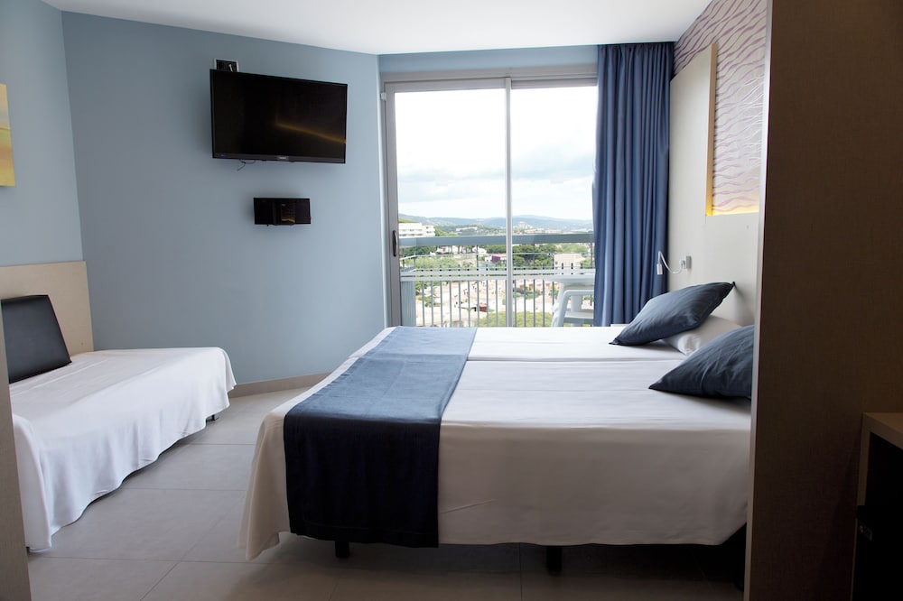 Premium Room, Terrace (2 Adults + 1 Child) photo 3
