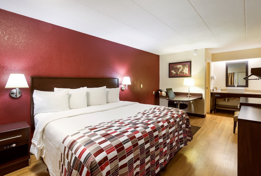 Superior Room, 1 King Bed, Non Smoking - Photo 1