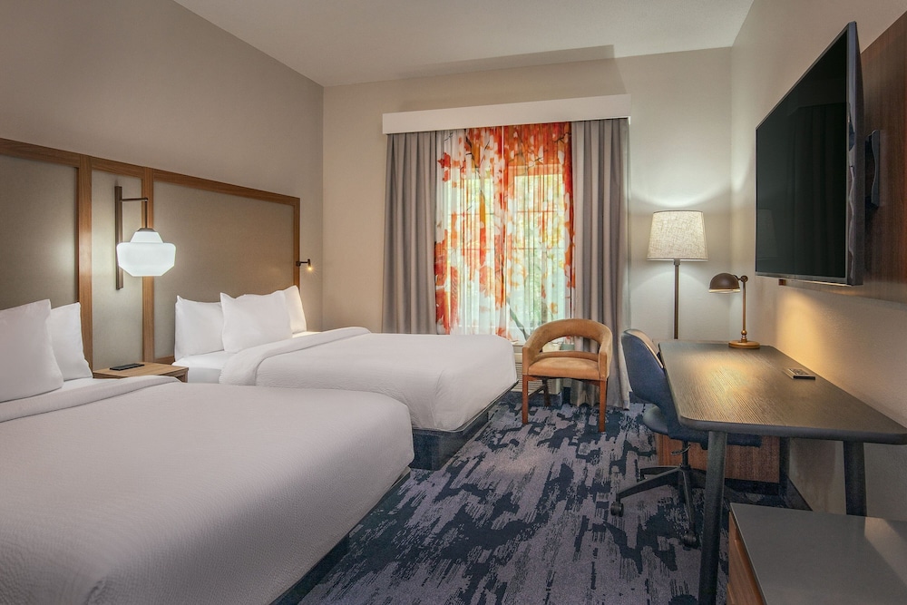 Room, 2 Queen Beds - Photo 1