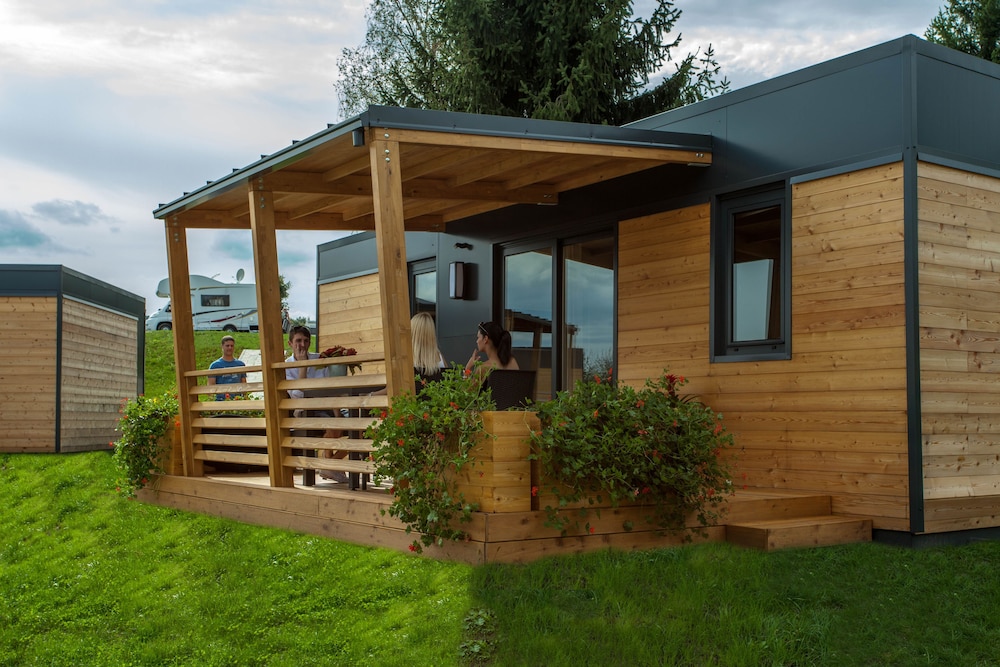 Mobile Home, 2 Bedrooms photo 2