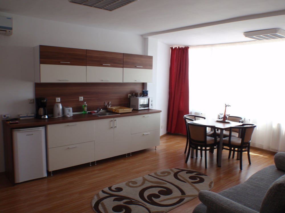 Apartment - Photo 5