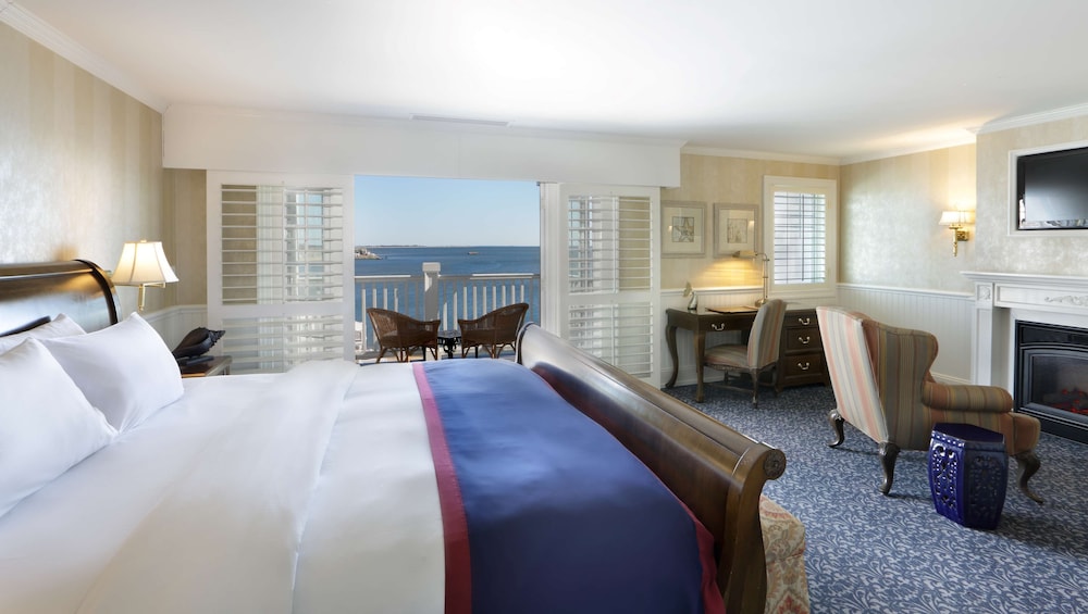 Room, 1 King Bed (Shoreline)