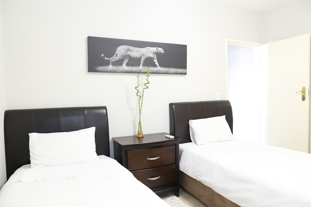 Self-Catering Luxury Apartment photo 3