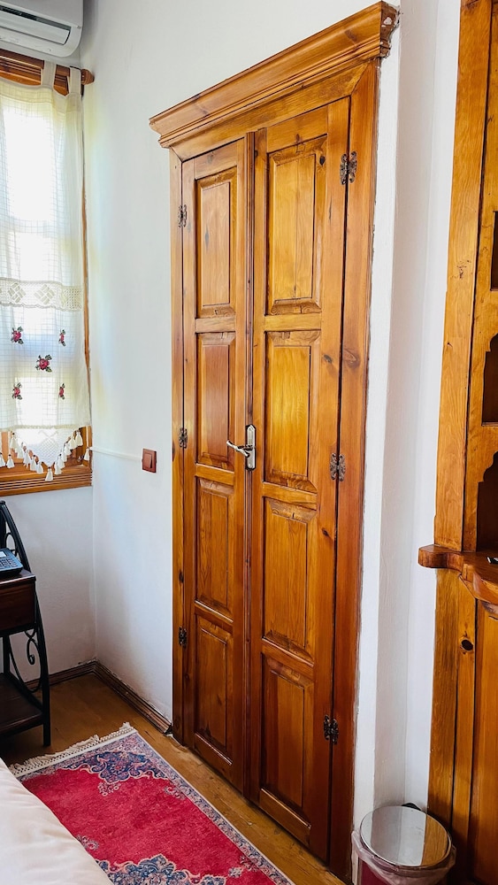 Standard Double Room, City View photo 3
