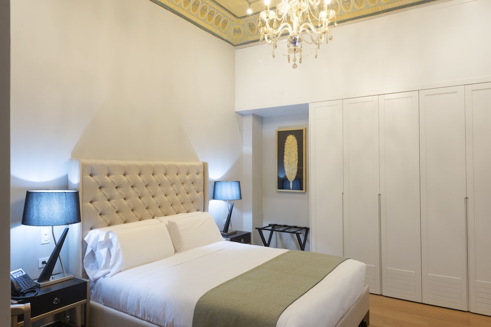 Deluxe Room, No Windows