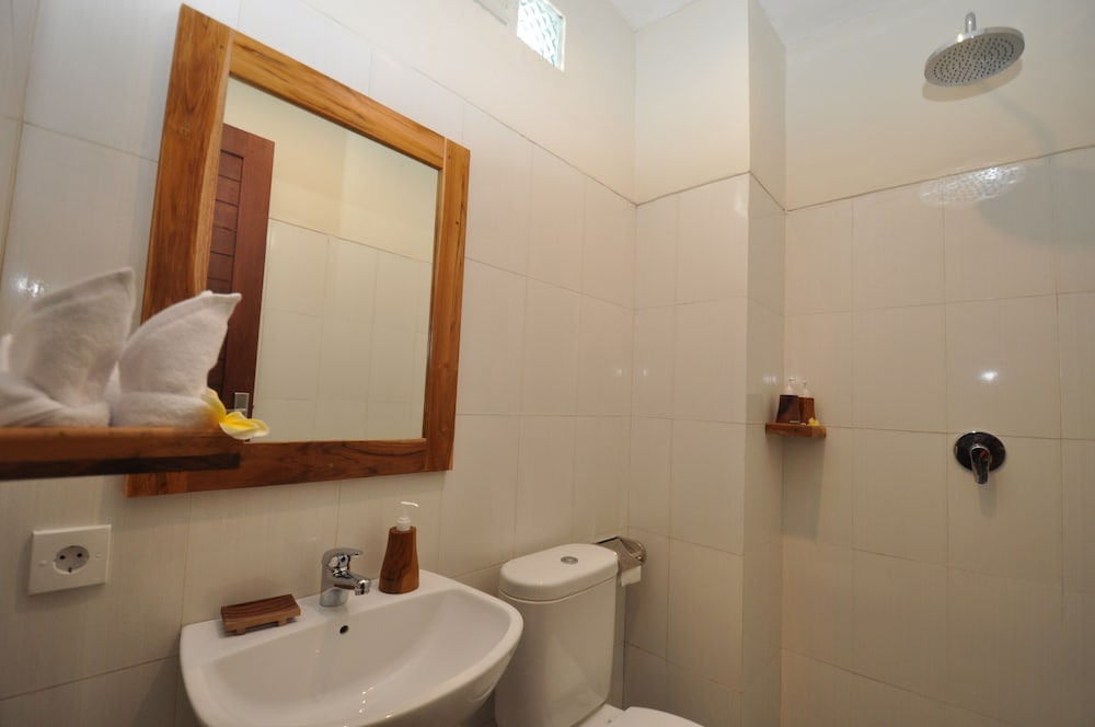 Standard Twin Room photo 2